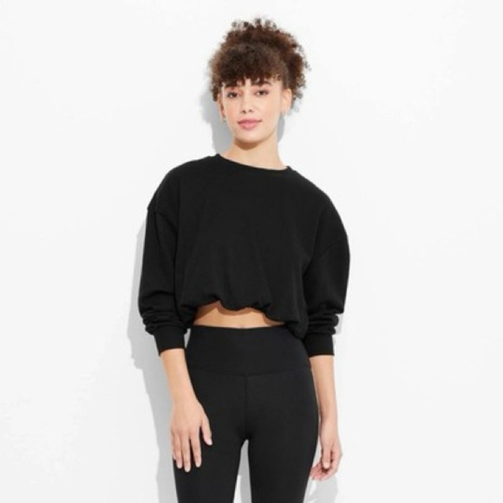 Wild Fable Women's Bubble Hem
Sweatshirt Black Size Medium